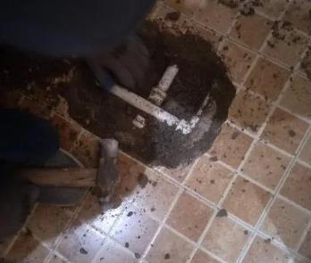 广州卫生间漏水维修公司为您分享下卫生间渗水如何处理及注意事项